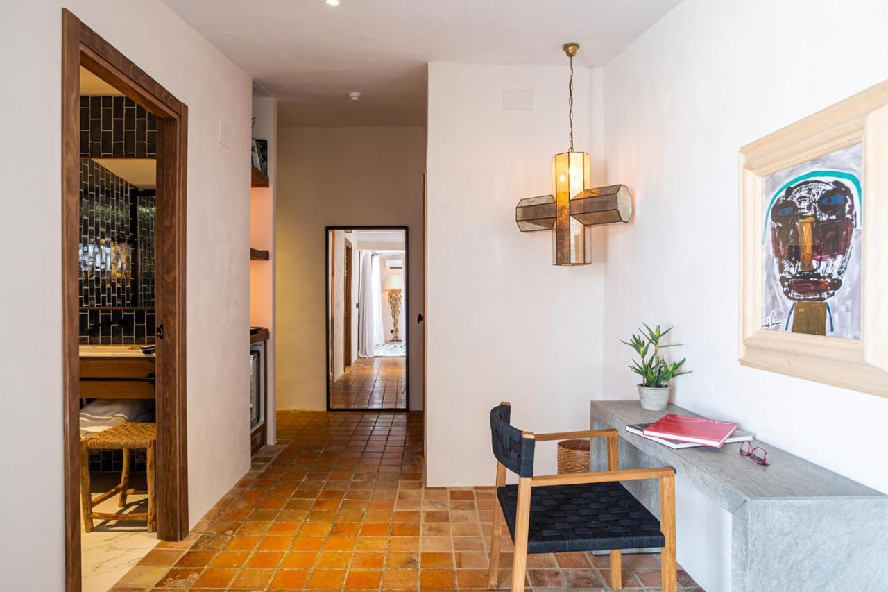 Hotel La Torre Del Canonigo - Small Luxury Hotels Ibiza Town Exterior photo
