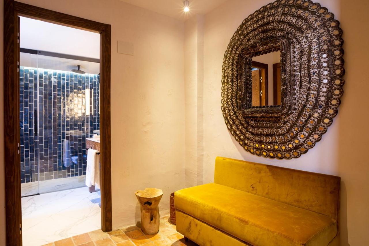 Hotel La Torre Del Canonigo - Small Luxury Hotels Ibiza Town Exterior photo